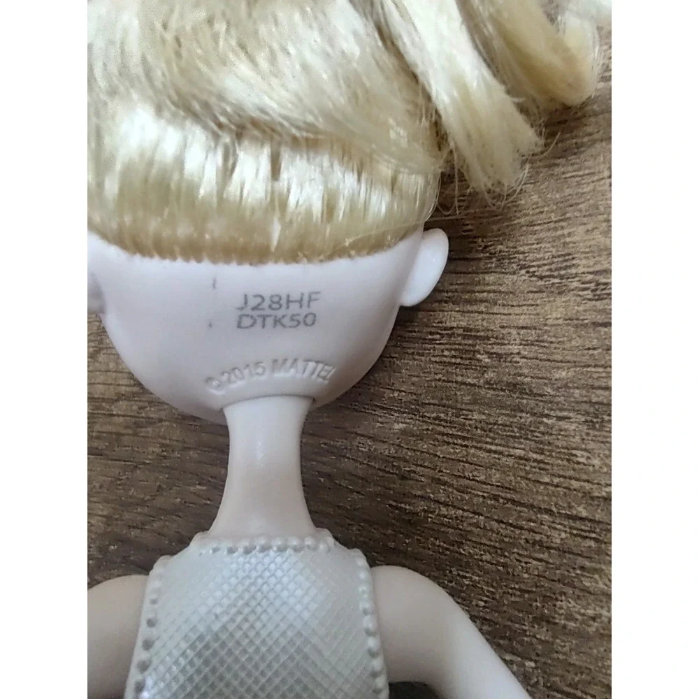 Ever After High Doll Apple White 2015 Gold Legs Dancing Mattel Fantasy Toys 11